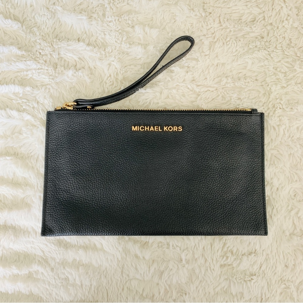 Michael Kors leather wristlet